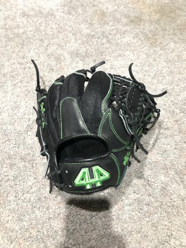 Used Right Hand Throw 44 Pro Signature Series Baseball Glove 12.25"