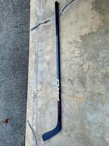 PRO Senior Right Handed Hockey Stick