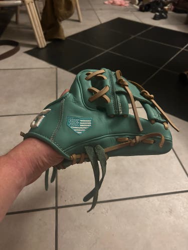 2022 Infield 11.75" Pro series Baseball Glove Send Me An Offer Trades Welcome
