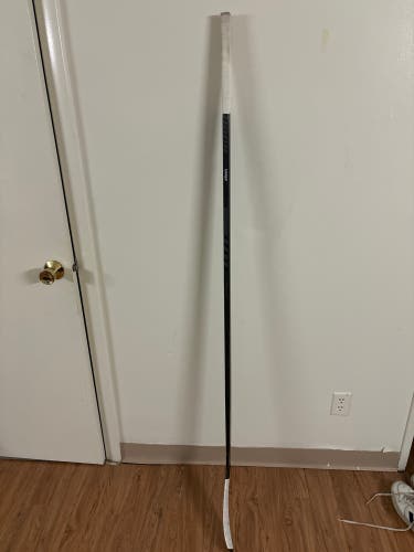 Used Right Handed P28 Pro Stock Super Novium Hockey Stick