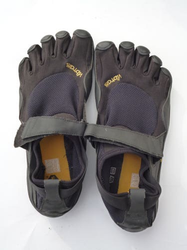 Five Fingers Barefoot Shoes Black Unisex Used Adult Size Men's 8.0 (Women's 9.0)