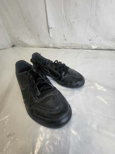Used Nike Jr Legend 9 Club Da1332-001 Junior 04.5 Indoor Soccer Shoes