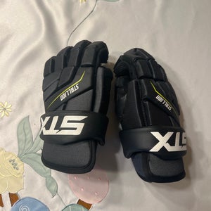 Used  STX Medium Stallion 200 Lacrosse Gloves