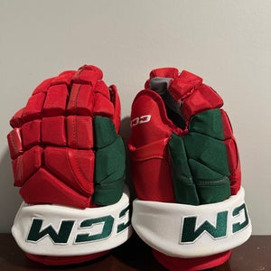New Jersey Devils CCM HG12XP 14” Gloves