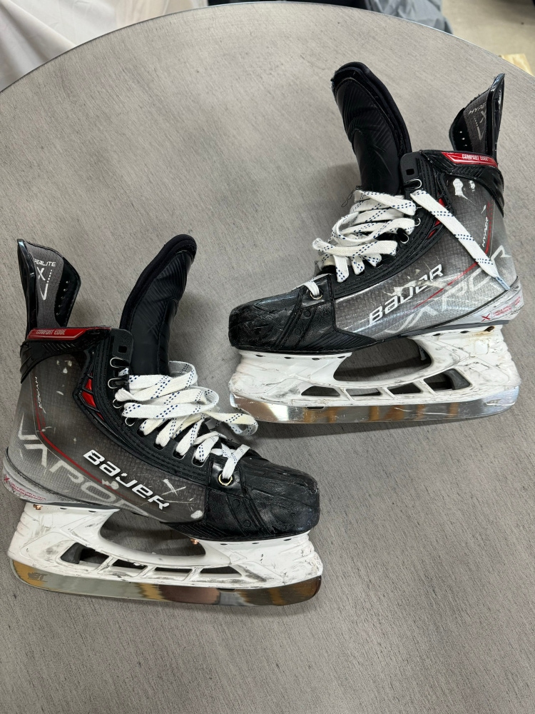 Senior Bauer Regular Width Pro Stock 7 Vapor Hyperlite Hockey Skates