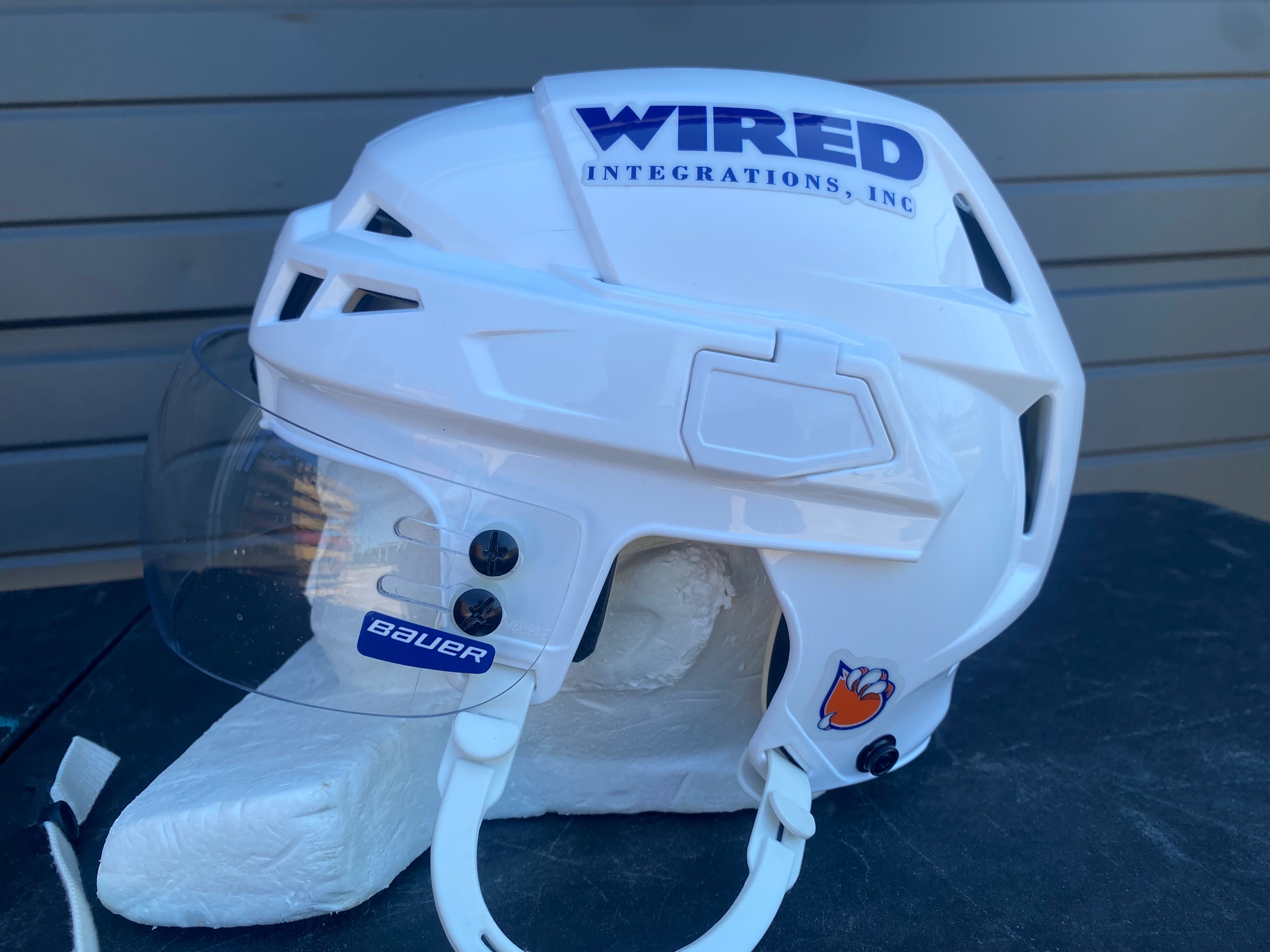 CCM Vector V08 Pro Stock Hockey Helmet Bauer Visor Combo Medium White 3813
