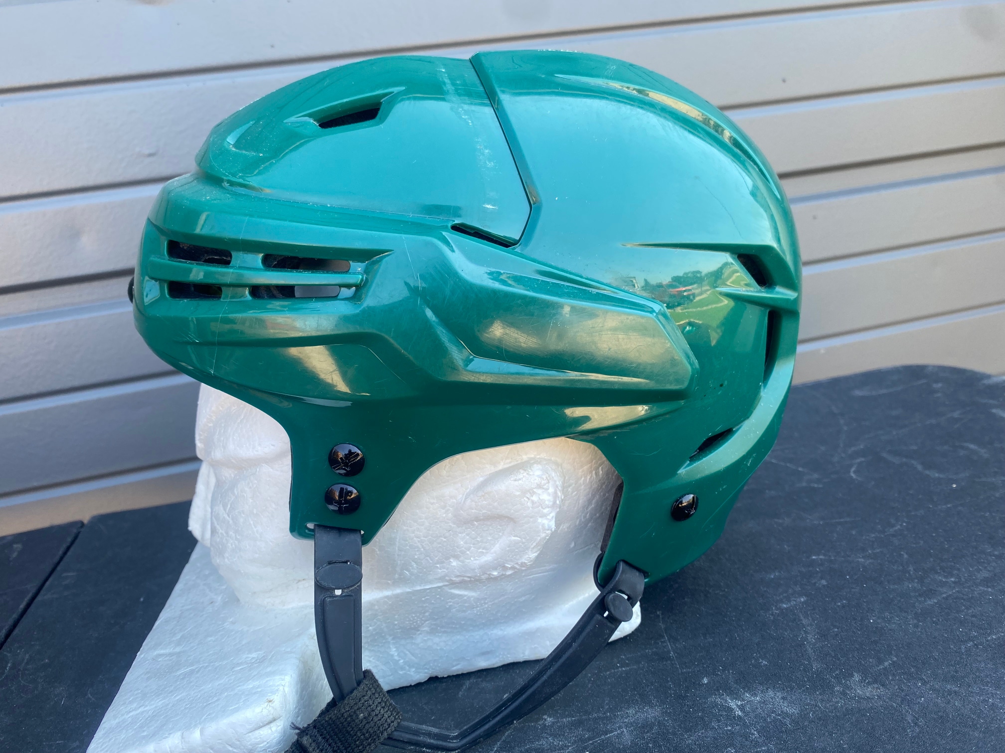 Bauer Reakt Pro Stock Hockey Helmet Small Hunter Green 3806