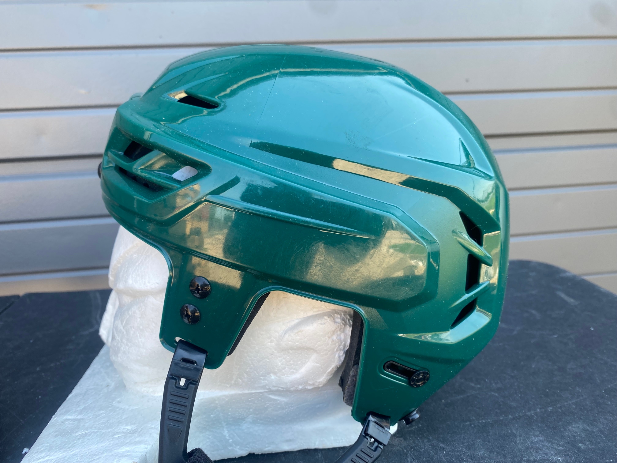 CCM Resistance Pro Stock Hockey Helmet Small Hunter Green 3807