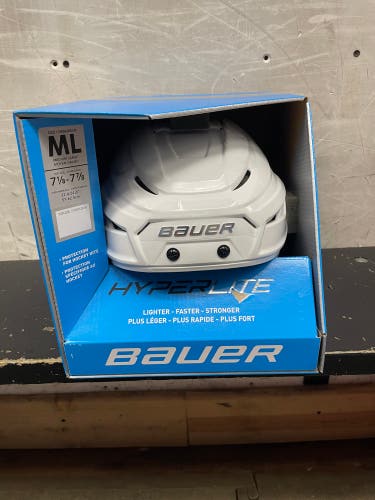 New Bauer Hyperlite Helmet - M/L