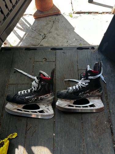Used Bauer Size 5 Vapor 3X Hockey Skates