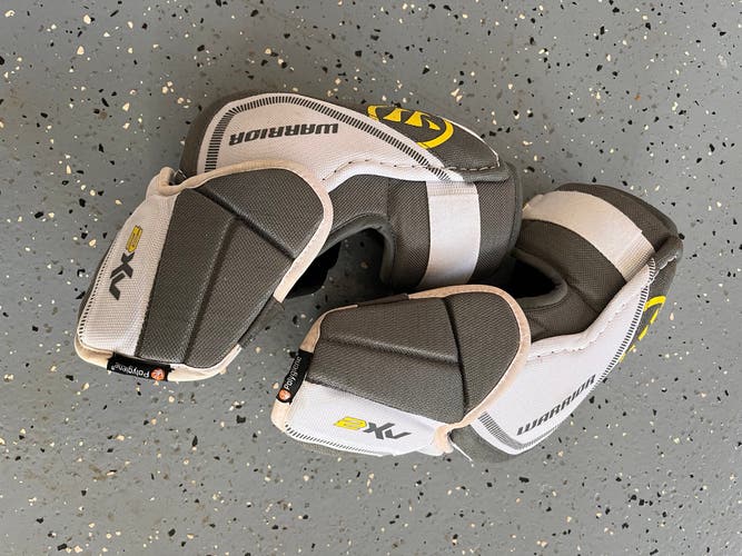 Warrior hockey elbow pads