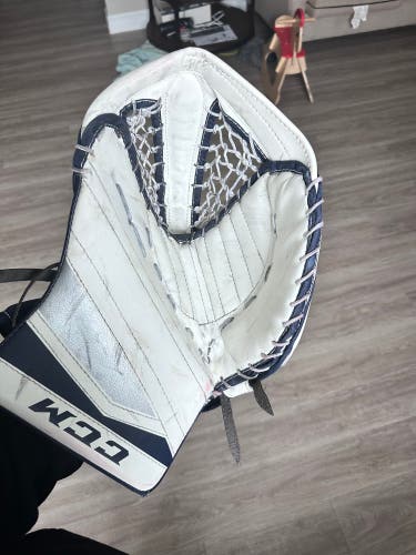 CCM Regular Extreme Flex II 760 Goalie Glove
