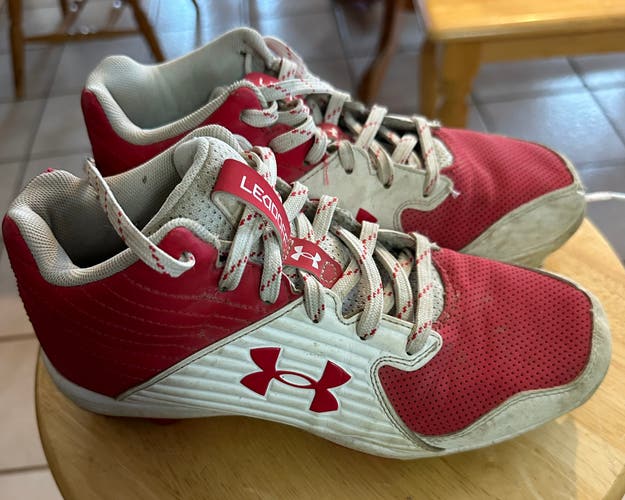 Under Armour boys cleats