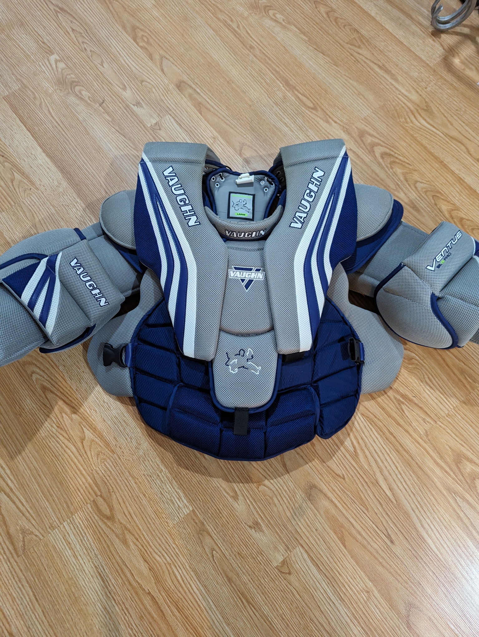 Used Large Vaughn Ventus SLR Pro Goalie Chest Protector