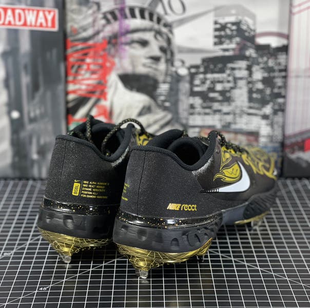 Nike Alpha Huarache Elite 3 Low PRM “Black Gold” Men display picture 1