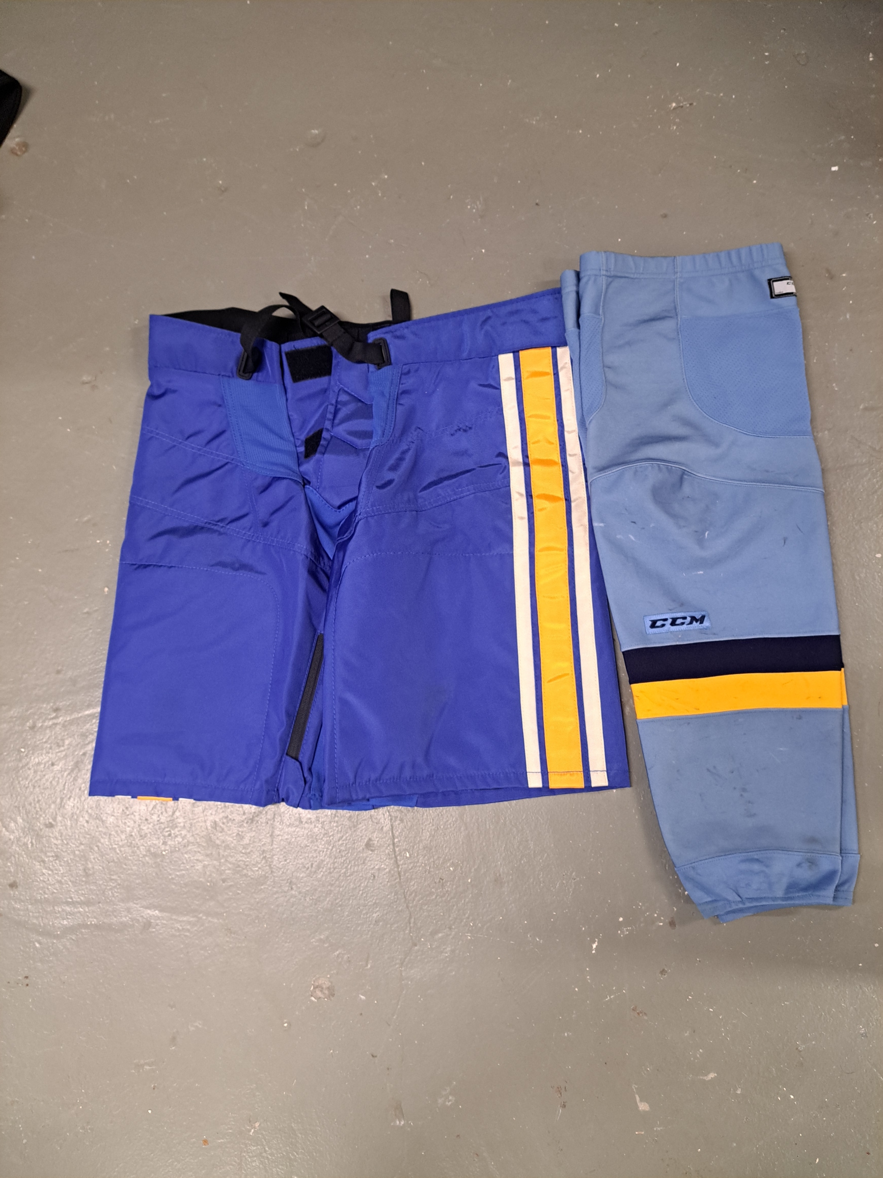 St.Louis Winter ClassicLarge Warrior QRE Pant Shell Pro Stock