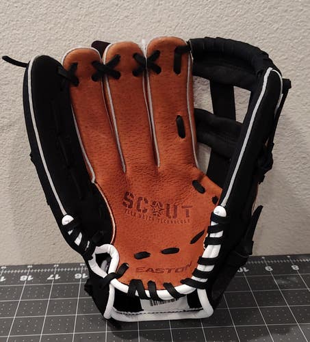 New Easton RHT Youth Scout Flex Baseball Glove 10"