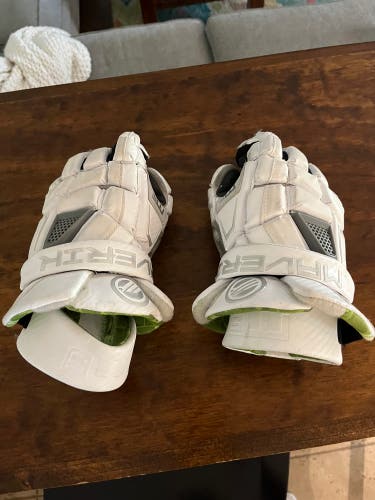 Used  Maverik 13" M5 Lacrosse Gloves