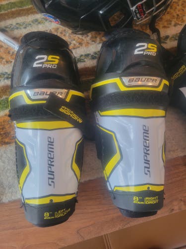 Youth Used Bauer Supreme 2S Pro 8" Shin Pads