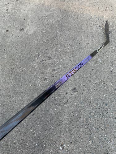 Pro Stock CCM RibCor Trigger 8 Hockey Stick P28 Left