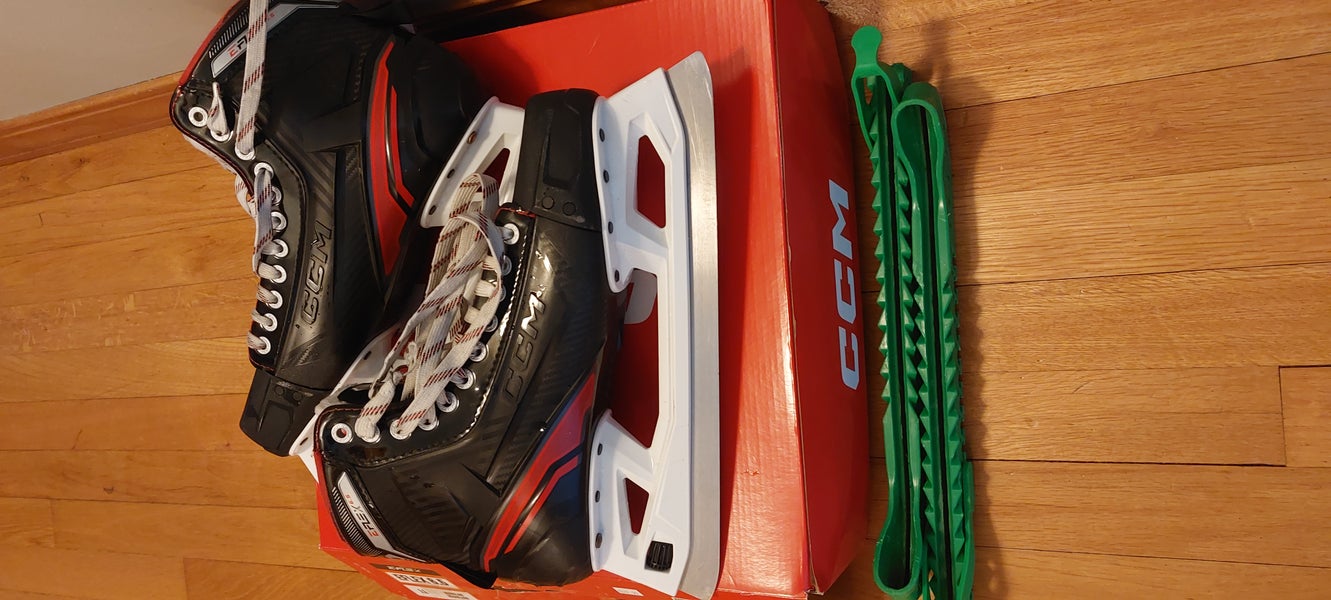 Senior Used CCM Extreme Flex E6.5 Hockey Goalie Skates Regular Width 11