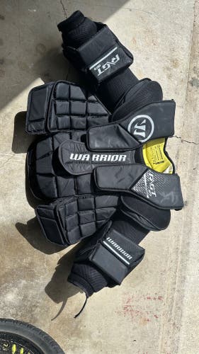 Used Medium Warrior Ritual R/GT Goalie Chest Protector