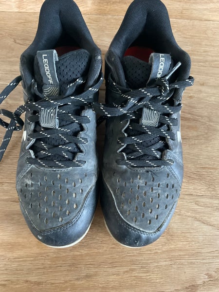 Black Used 4.5 Youth Under Armour Baseball Cleat