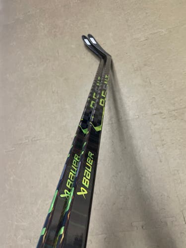 Senior Left Hand P28 Ag5nt Hockey Stick - 2 Pack