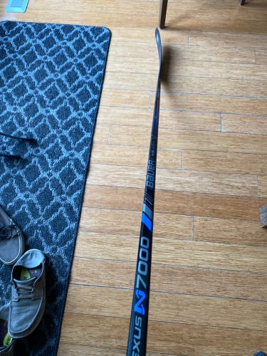 Junior Right Handed P88 Pro Stock Nexus 7000 Hockey Stick. Need Gone!