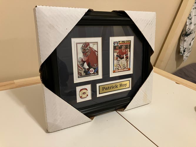 9.5” Patrick Roy Card And Picture Frame - Montreal Canadiens