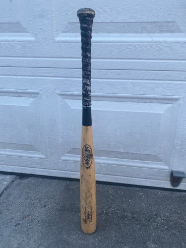 Louisville Slugger Used Maple 28" Genuine Series Y125 Bat