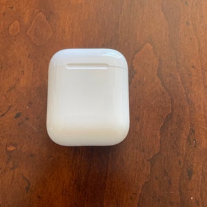 airpod 2nd gen with airpod case