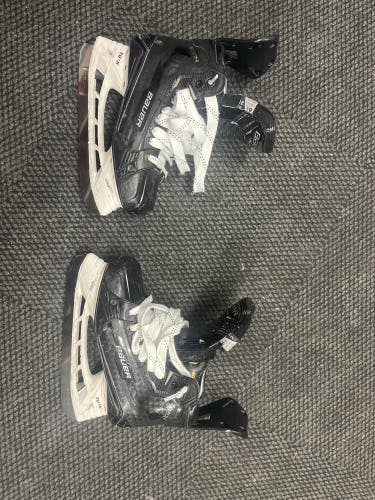 Used Bauer Regular Width 6.5 Supreme Mach Hockey Skates