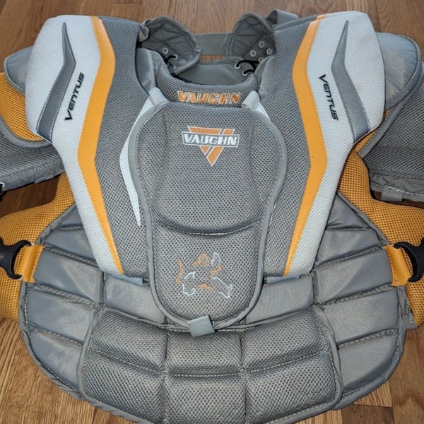Used Small / Medium Vaughn Ventus LT88 Goalie Chest Protector