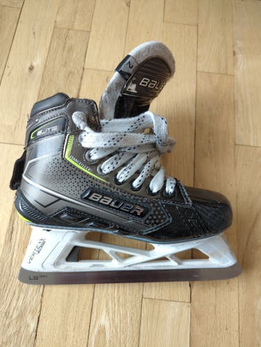 Junior Used Bauer Elite Hockey Goalie Skates Regular Width Size 2