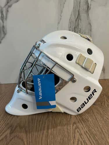 New Senior Bauer 940 Goalie Mask - White, Size Large w/ tags