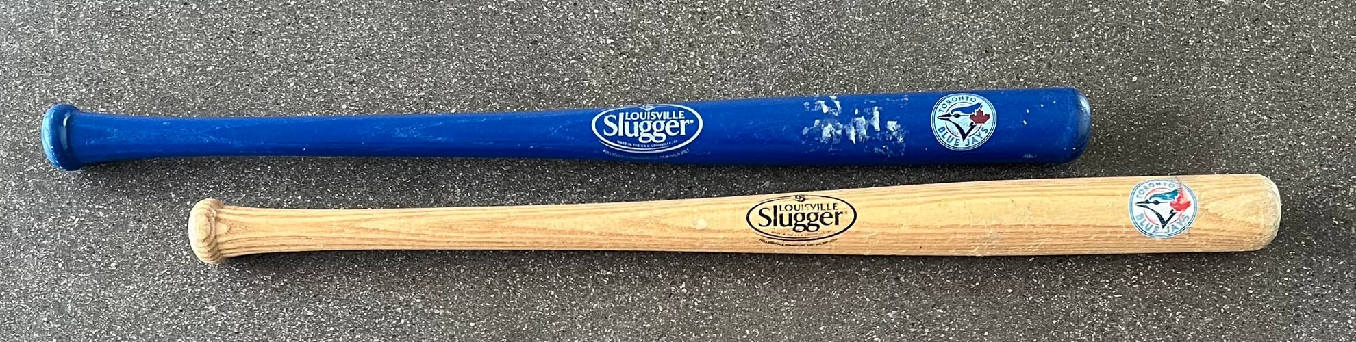 2 Pack Louisville Slugger Toronto Blue Jays Mini Bats
