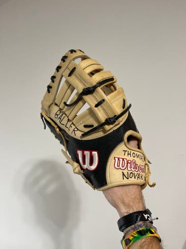 Wilson a2000 2820 12.25 lefty first base mitt baseball glove