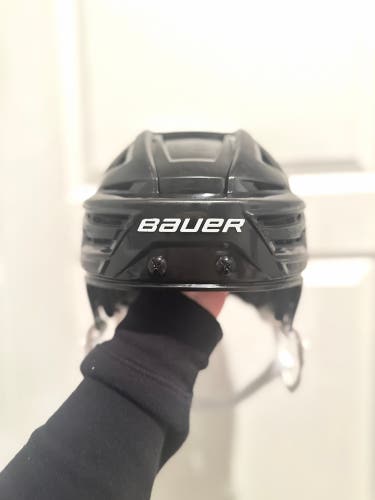 Used Small Bauer  Re-Akt 150 Helmet