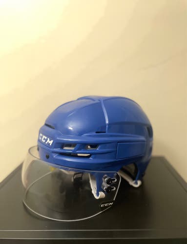 Medium CCM Pro Stock Tacks 910 Helmet