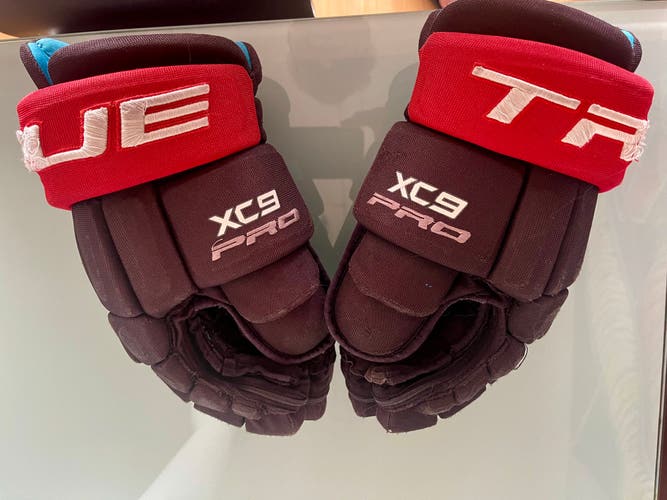 True XC9 Pro hockey gloves 14 Z-Fit