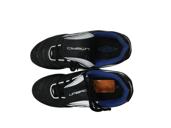 Used Umbro Senior 6 Indoor Soccer Turf Shoes
