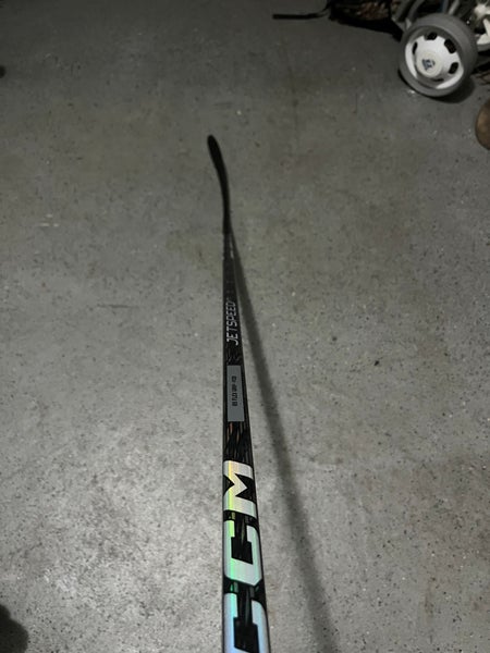 Senior Right Handed P28 JetSpeed FT5 Pro Hockey Stick