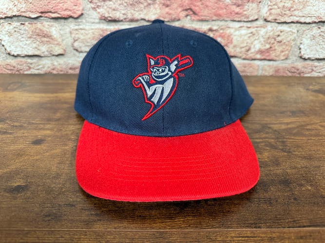 Louisville Bats MiLB BASEBALL INTERNATIONAl LEAGUE Adjustable Strap Cap Hat!