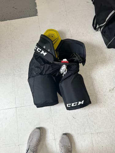 Senior Large CCM Tacks 9060 Hockey Pants