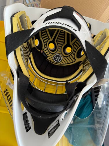 Used Warrior Goalie Mask Sr