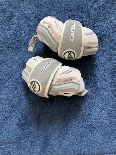 Used Large Maverik Rome RX Arm Pads