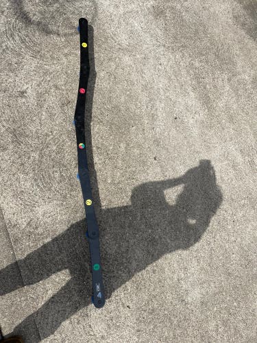 Hockey stick handler