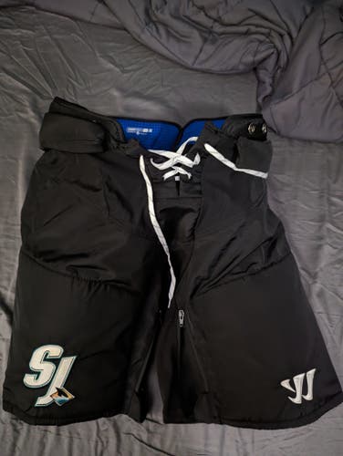 Senior Lightly Used Large Warrior Covert QRE Pro Hockey Pants Wingels San Jose Sharks Pro Stock