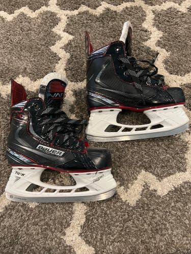 Junior Bauer Regular Width Size 1 Vapor X2.7 Hockey Skates